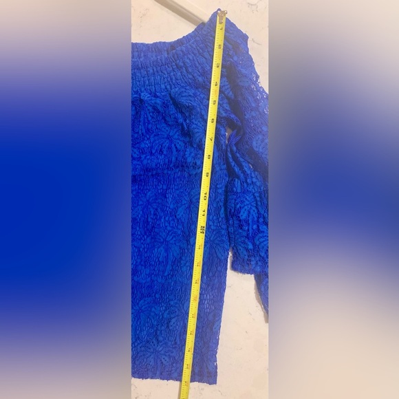 Lilly Pulitzer Tobyn Top - Medium - Picture 8 of 8